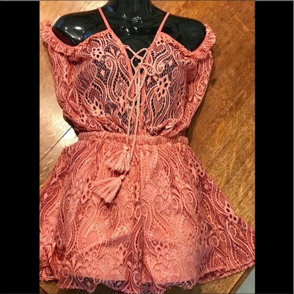 One the land lacy dusty rose romper size   medium - Picture 6 of 8